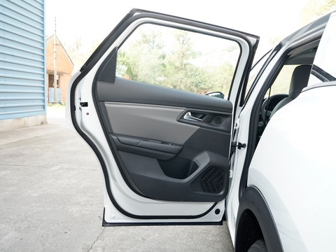 Hot Selling 2024 New Versailles Enjoy Edition Gasoline Hatchback Car for Family Use