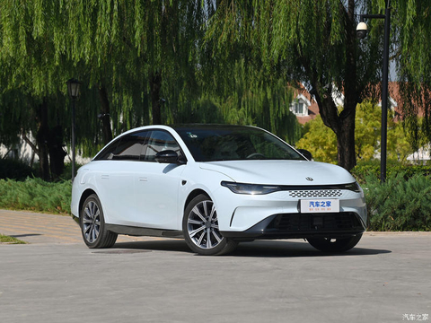 Leapmotor C01 New Energy Sedan Vehicle 216 Reev Comfort Edition Electric Car