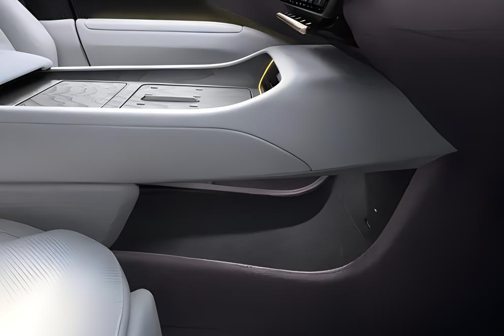 RWD Sedan vehicles New Energy vehicle smart electric car Avatar12 in China