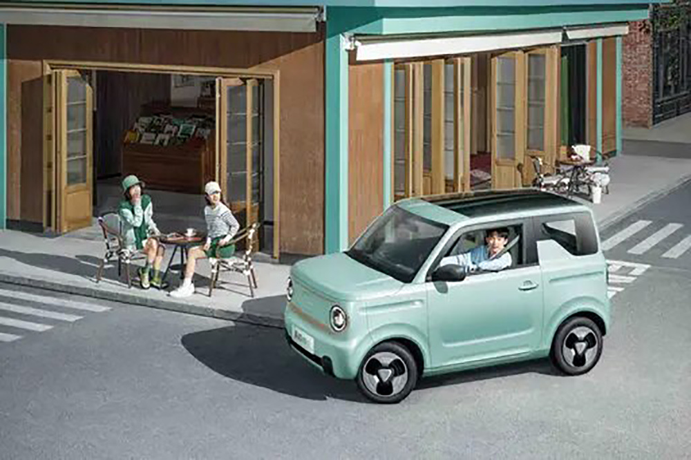 Geely Panda 120km Mini Auto New Energy Vehicle 3-Door 4-Seat Hatchback Mini EV Car