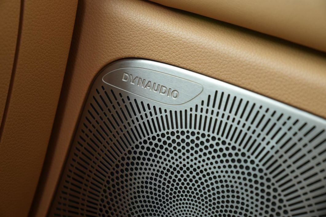 Dongfeng Voyah Dreamer Hybrid MPV PHEV New Energy Vehicle 7-seater Car
