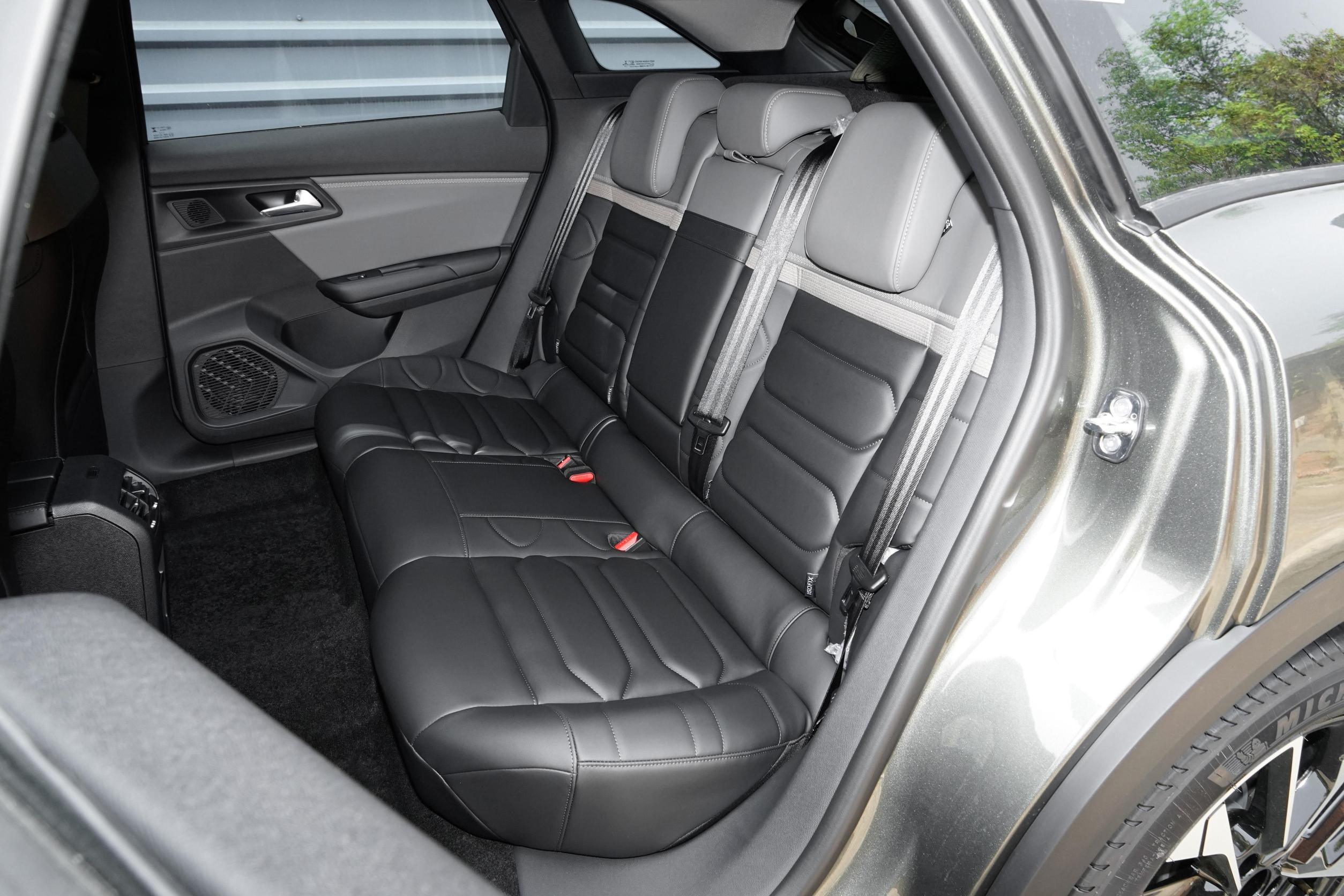 2024 Factory Selling New Versailles Power Edition Used Hatchback Fuel Car for Adult