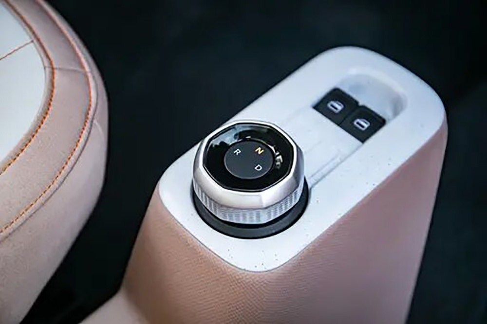 2023 Hot Sale Brand Geely Panda Mini Adorable Compact Convenient Pure Electric Economical Car