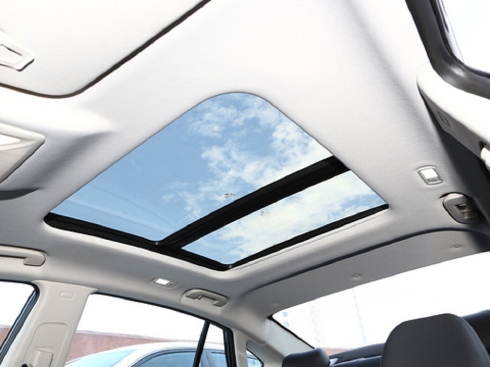 China Dongfeng Aeolus Yixuan Max Luxury Version Sedan High Speed Gasoline Petrol New Cars with Panoramic Sunroof