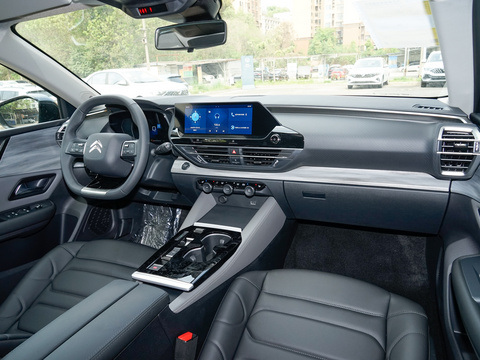 Hot Selling 2024 New Versailles Enjoy Edition Gasoline Hatchback Car for Family Use