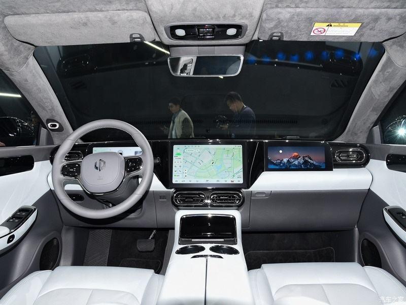 Leapmotor C01 630 4 Wheel Drive Electric High Performance EV Sedan Car