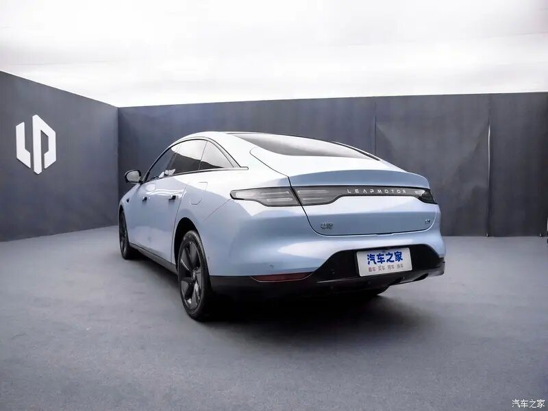 2024 Leapmotor Electric Car C01 Reev 316 Premium Edition Hybrid Electric Car