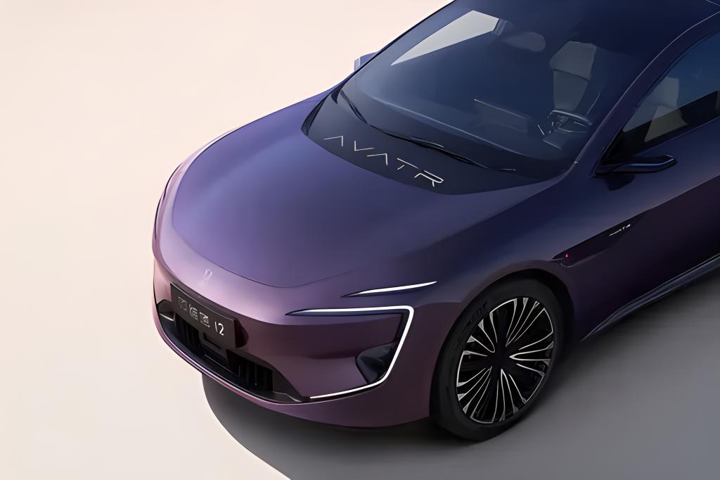 RWD Sedan vehicles New Energy vehicle smart electric car Avatar12 in China