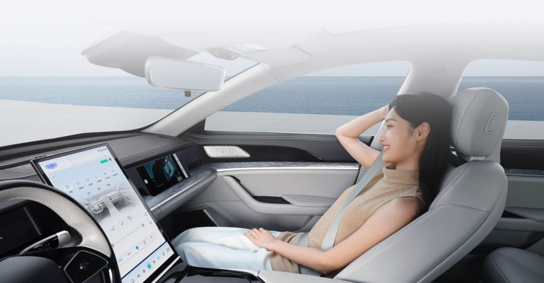 High performance Blue Sedan EV Vehicle portable electric neta car S