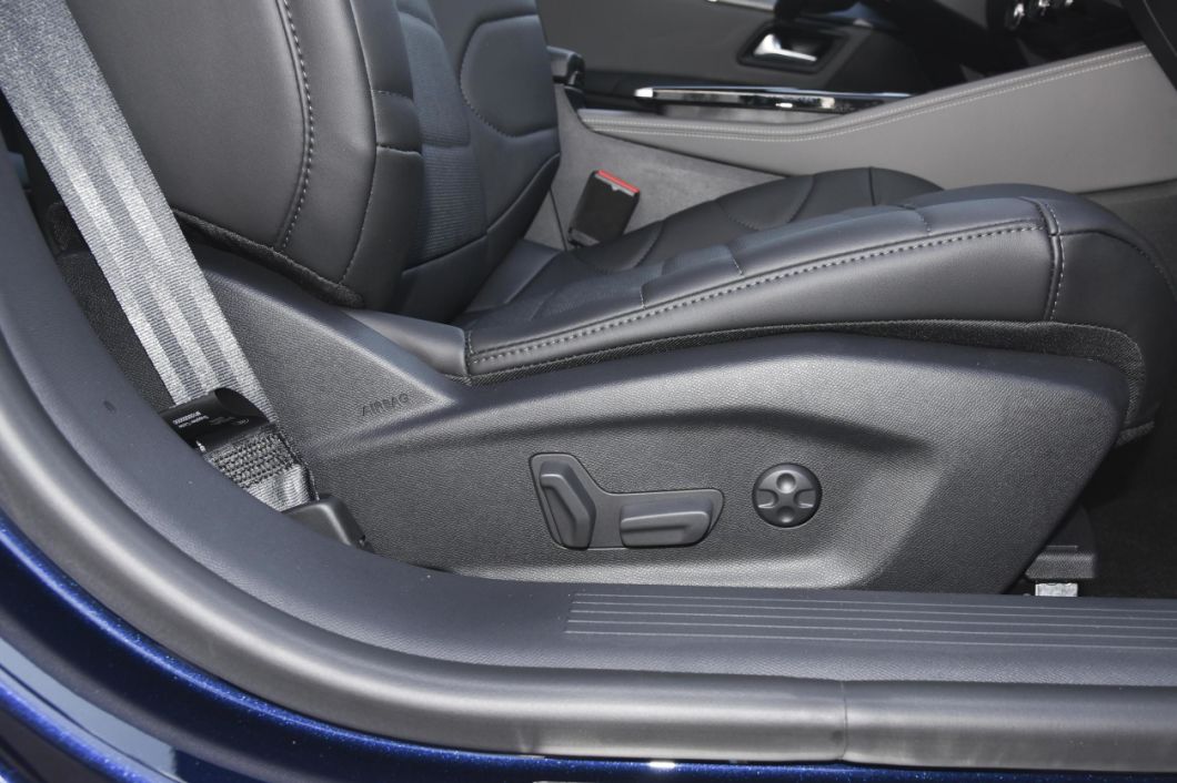 Hot Selling 2024 New Versailles Enjoy Edition Gasoline Hatchback Car for Family Use