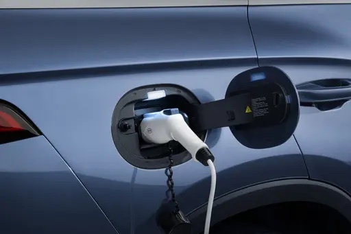 China Plug-in Hybrid Car BYD Song Pro 2024 Honor DM-i 71KM Leading Car Motor Long Range SUV